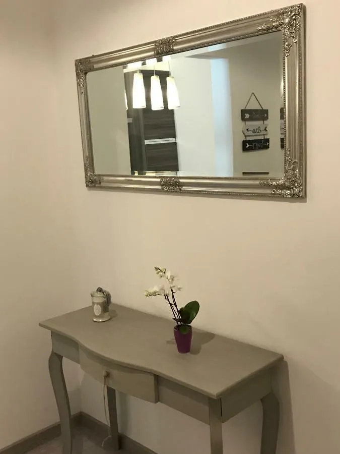 Apartment Lovely Apt Really Downtown - Free Private Parking Included! - Genoa