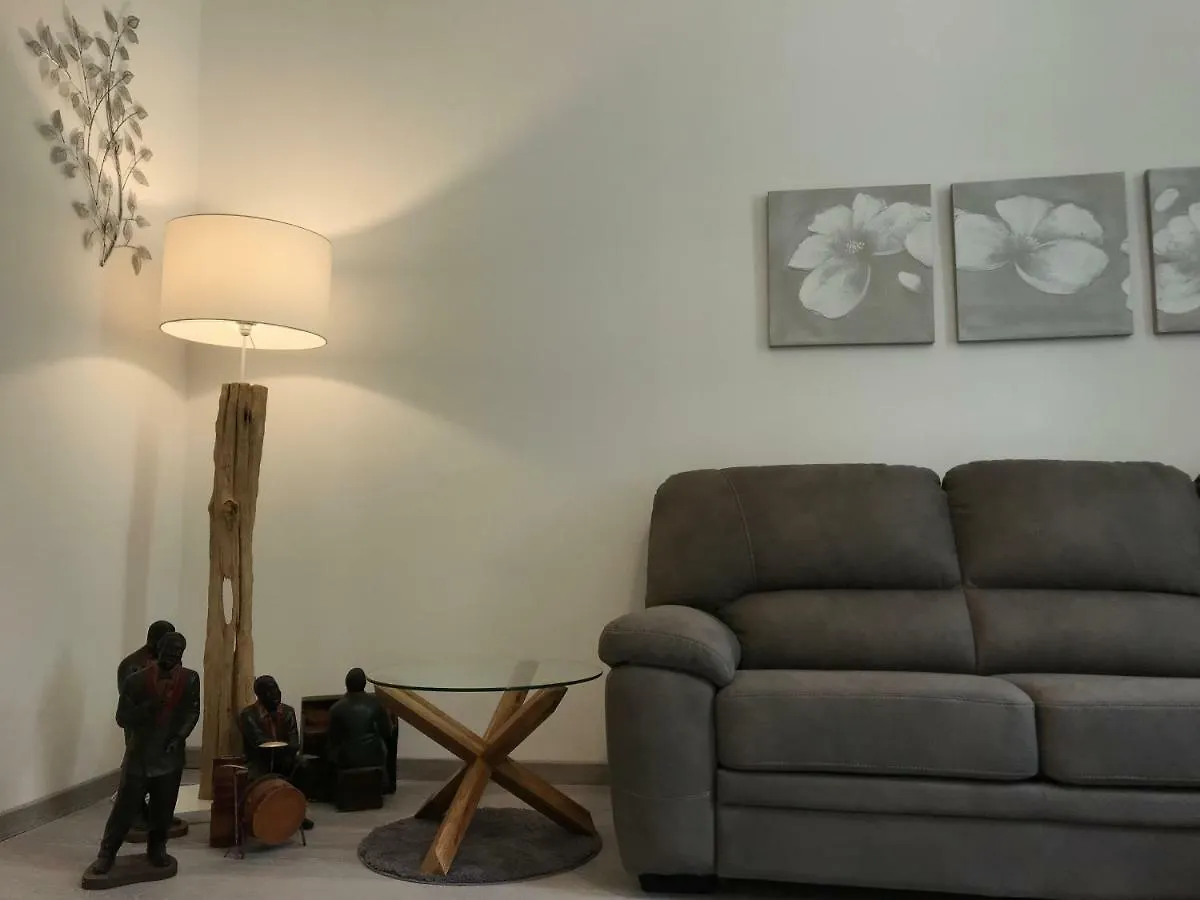 Lovely Apt Really Downtown - Free Private Parking Included! - Genoa Italy