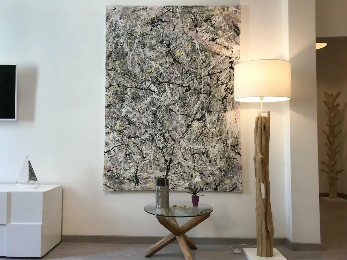 Lovely Apt Really Downtown - Free Private Parking Included! - Genoa Apartment