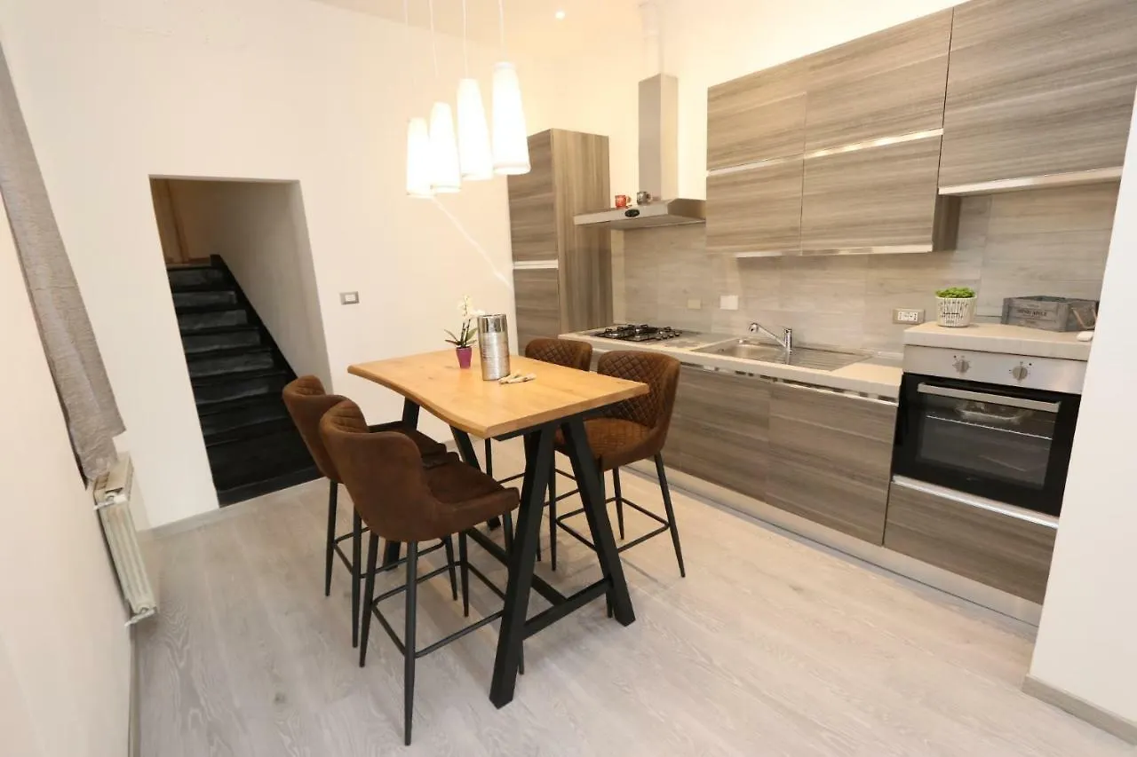 Lovely Apt Really Downtown - Free Private Parking Included! - Genoa