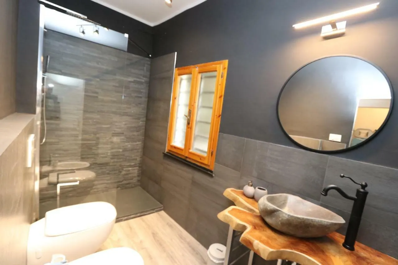 Lovely Apt Really Downtown - Free Private Parking Included! - Genoa