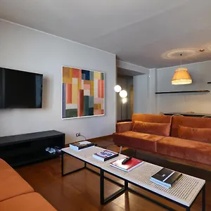 castello-luxury-apartment-in-the-heart-of-milan.italymilanhotels.net/